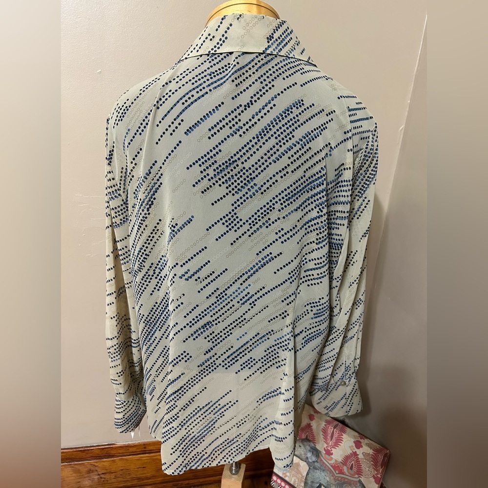 Sheer Office Career Wear Button Down With A Ruffle Front Detain Blouse Size 18 — image 5 of 8